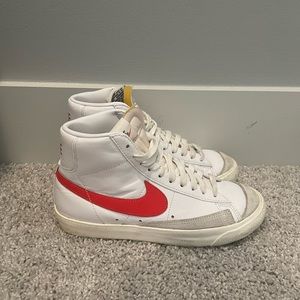 NIKE BLAZER MID '77 VINTAGE CASUAL SHOES